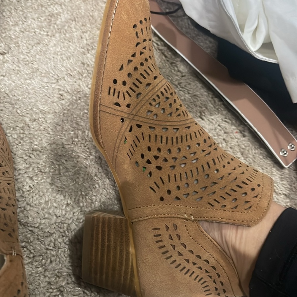Earth brown suede booties! - Picture 3 of 5